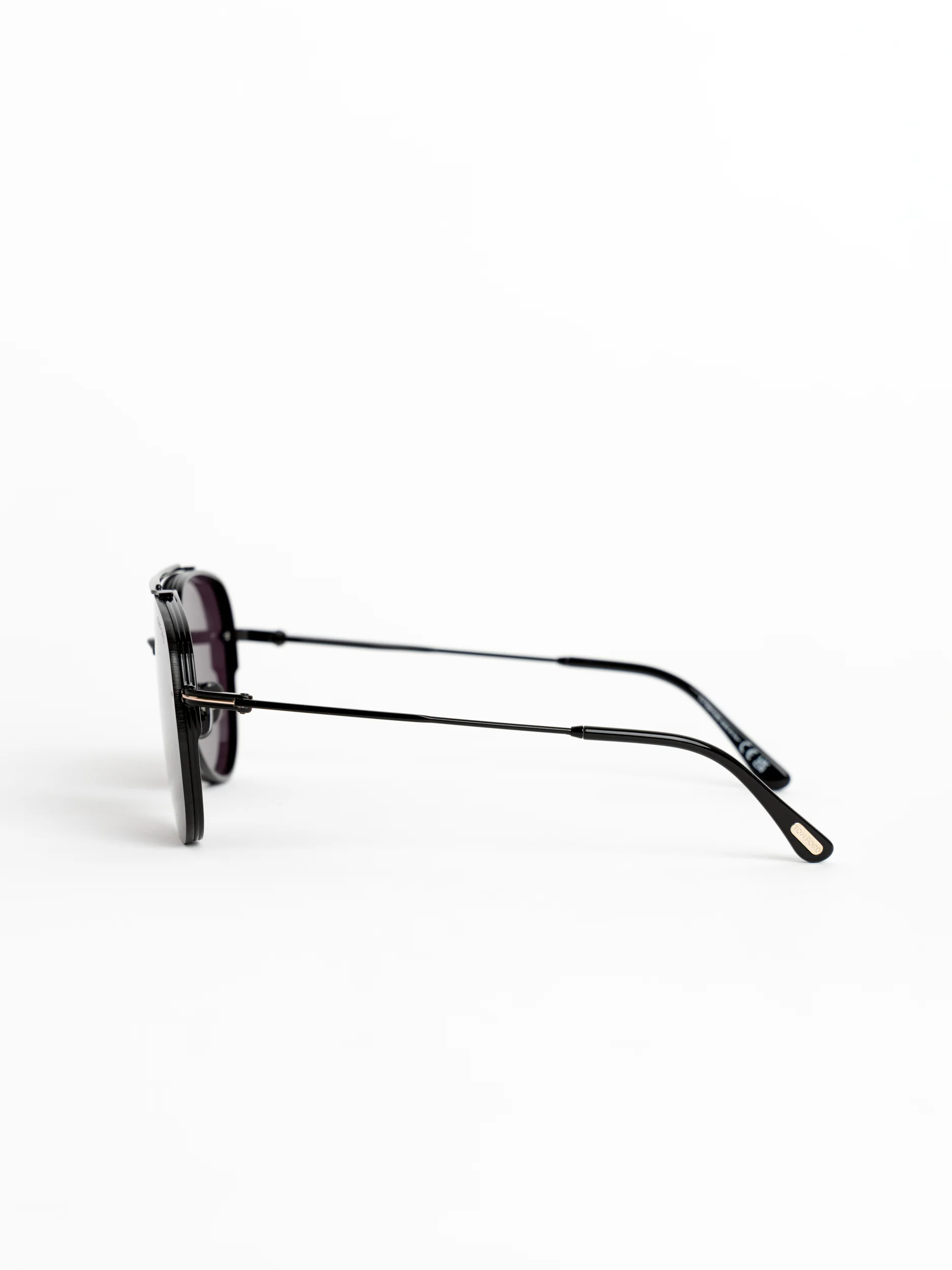 Black Leon Sunglasses - Image 2