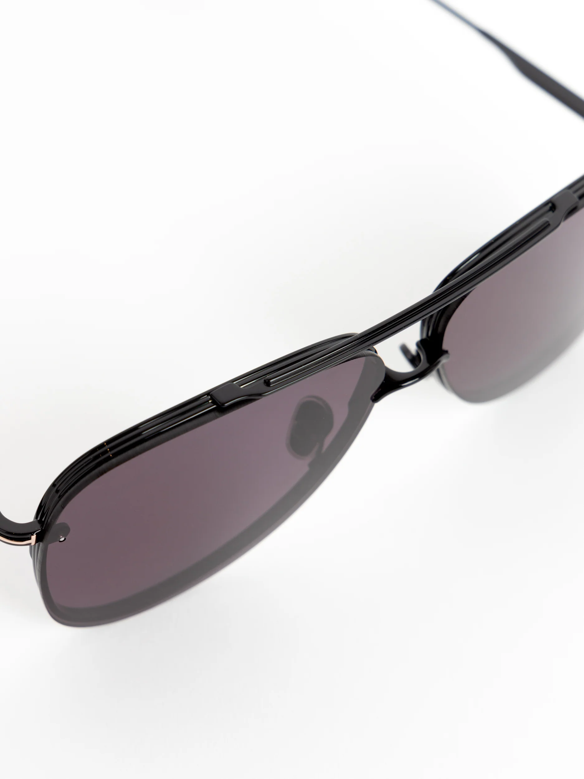 Black Leon Sunglasses - Image 5