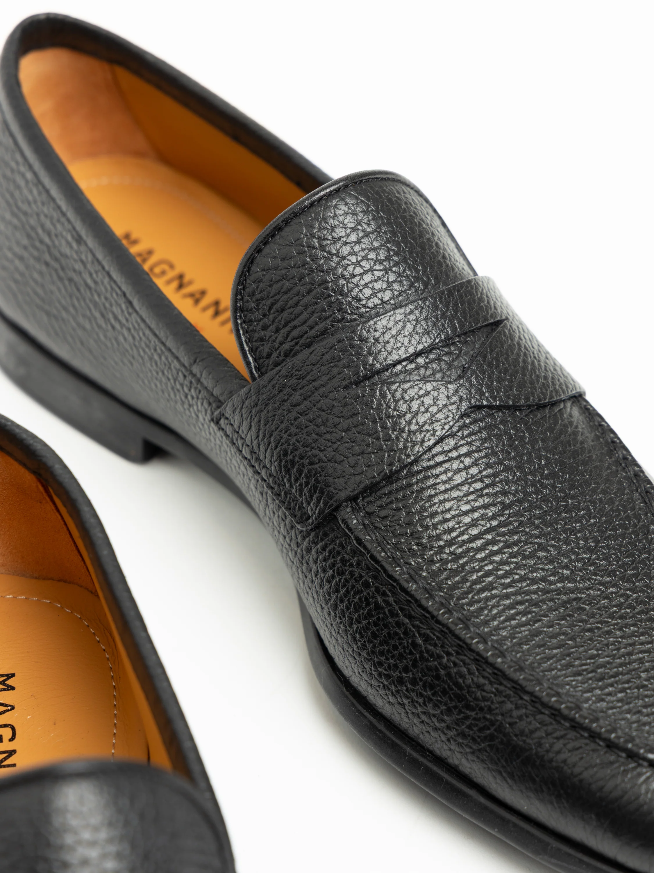 Diezma II Black Leather Loafer - Image 2