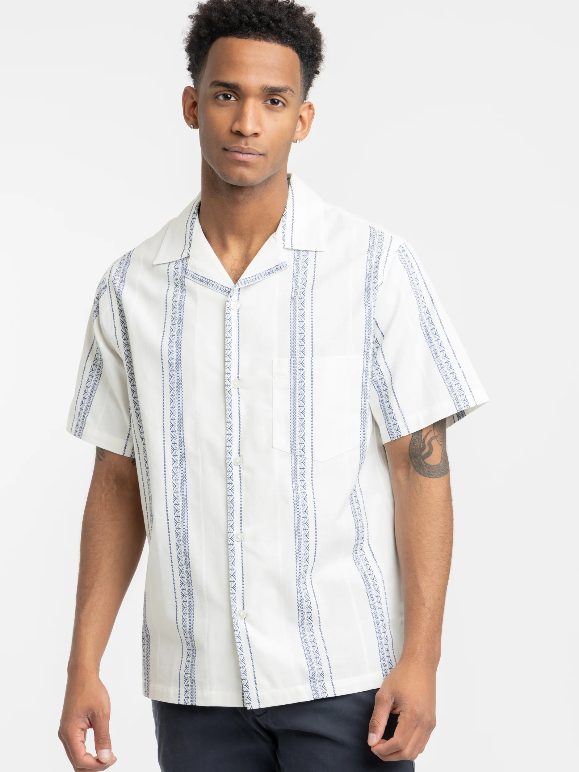 Alqueva Shirt in White/Blue
