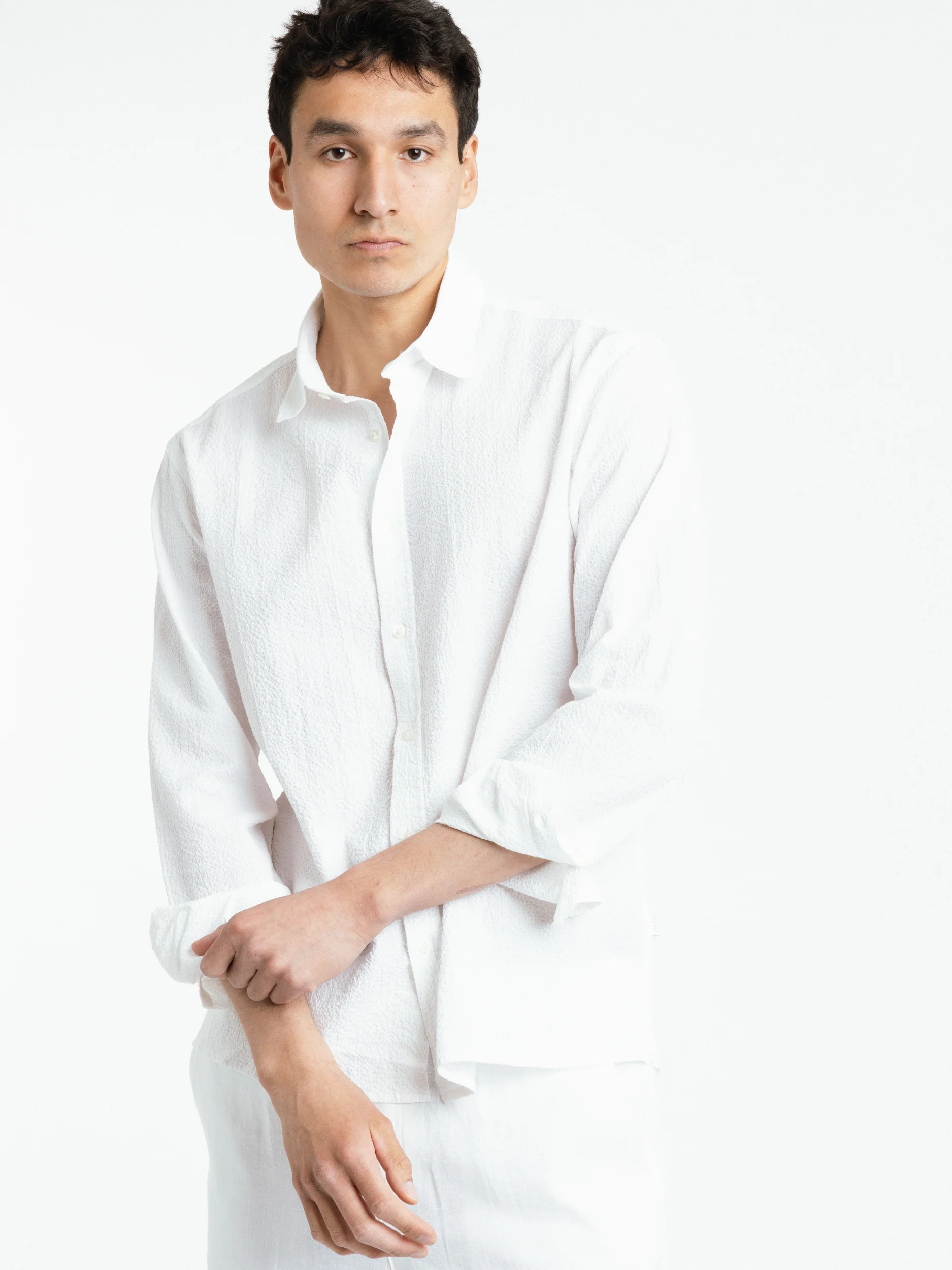 Kent Collar Seersucker Shirt In White