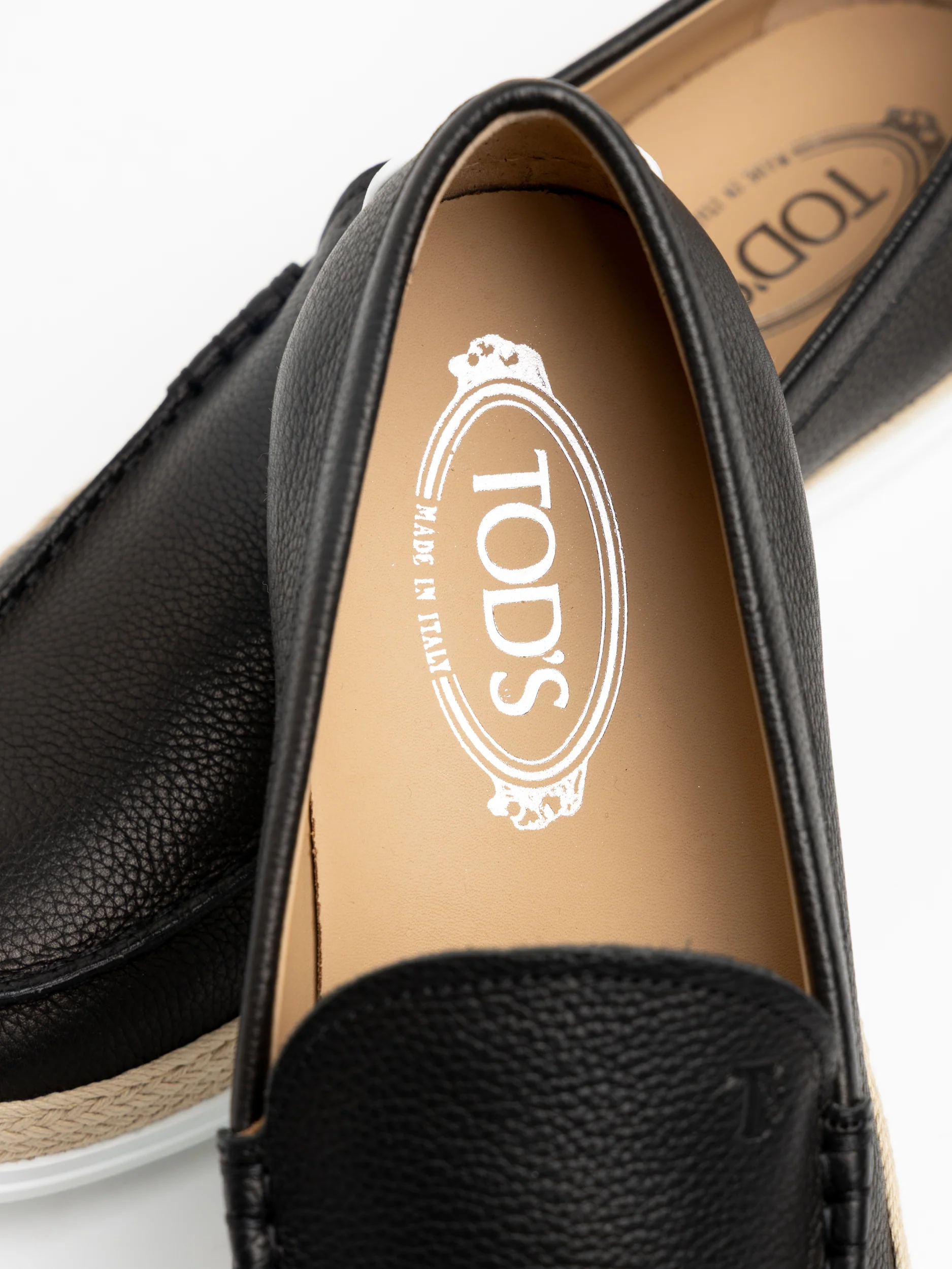 Black Leather Raffia Loafer - Image 8