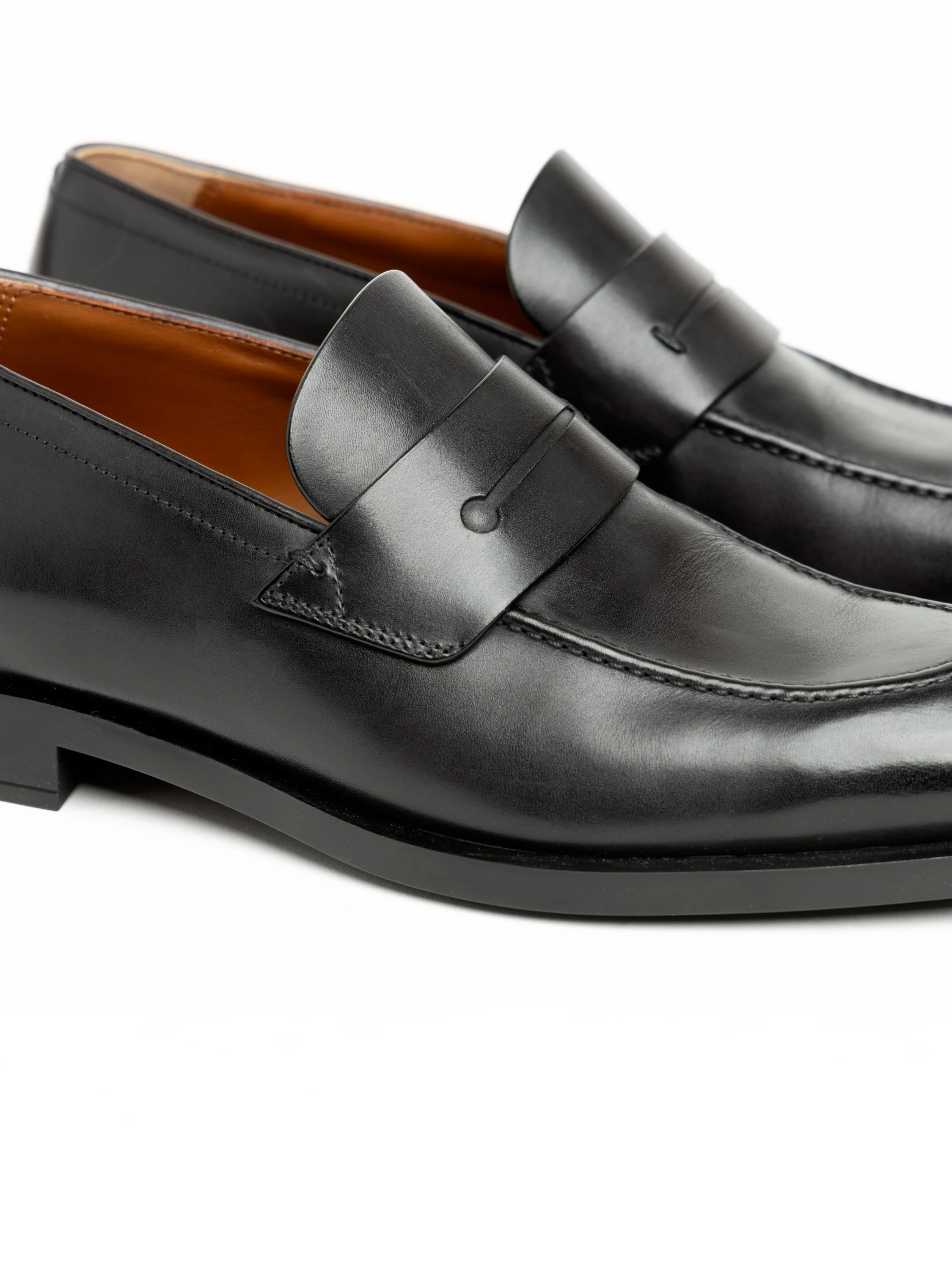 Black Leather Loafer - Image 3
